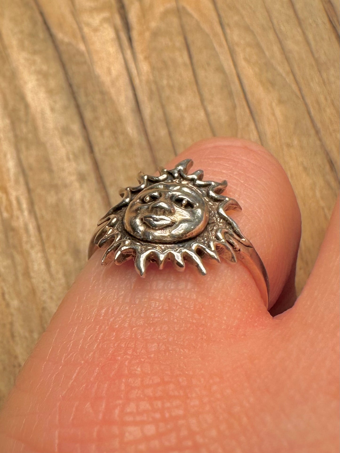 Vintage Sun Face 935 Sterling Silver Size N Ring