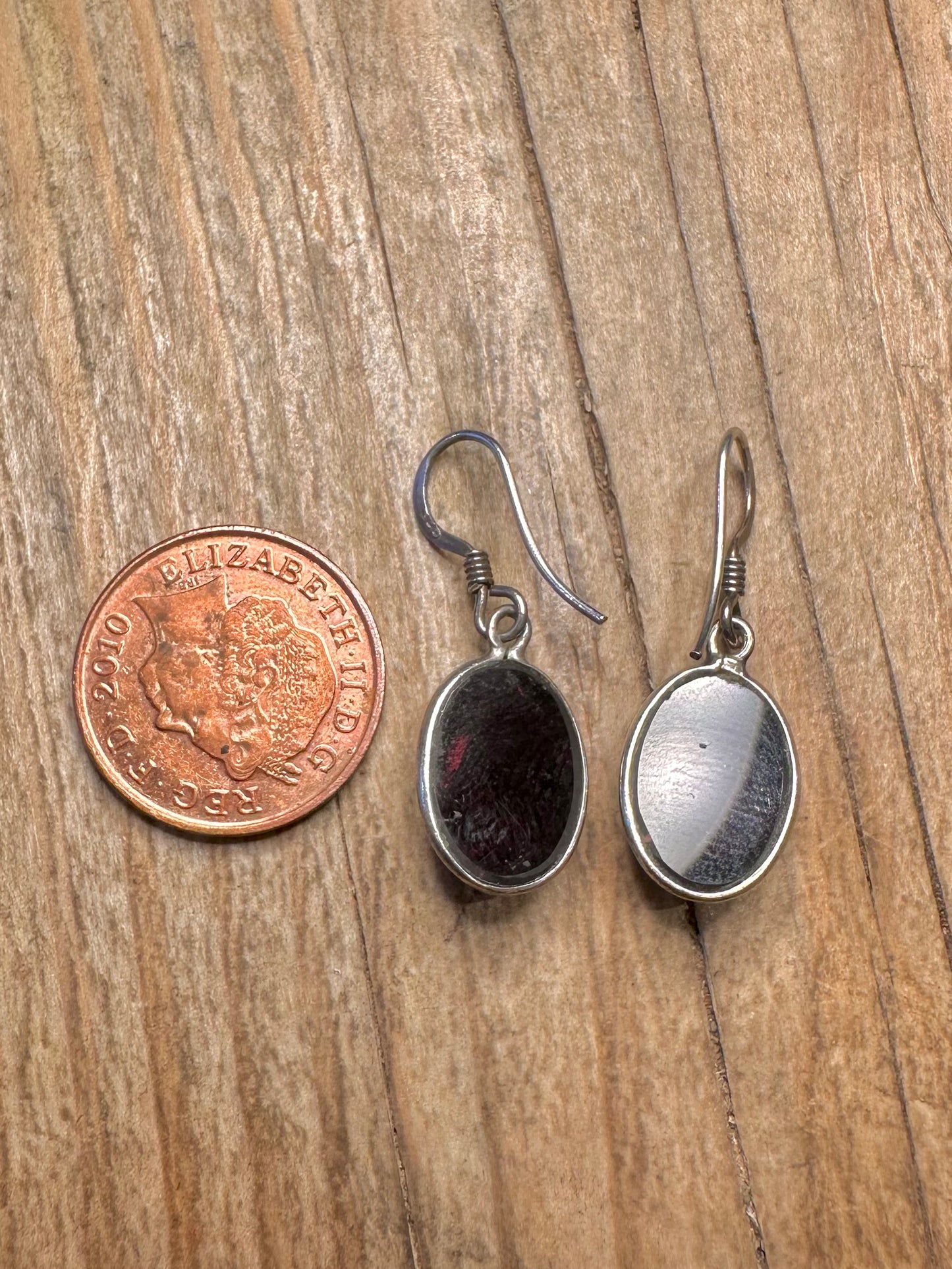 Vintage Garnet Oval Dangle 925 Sterling Silver Earring