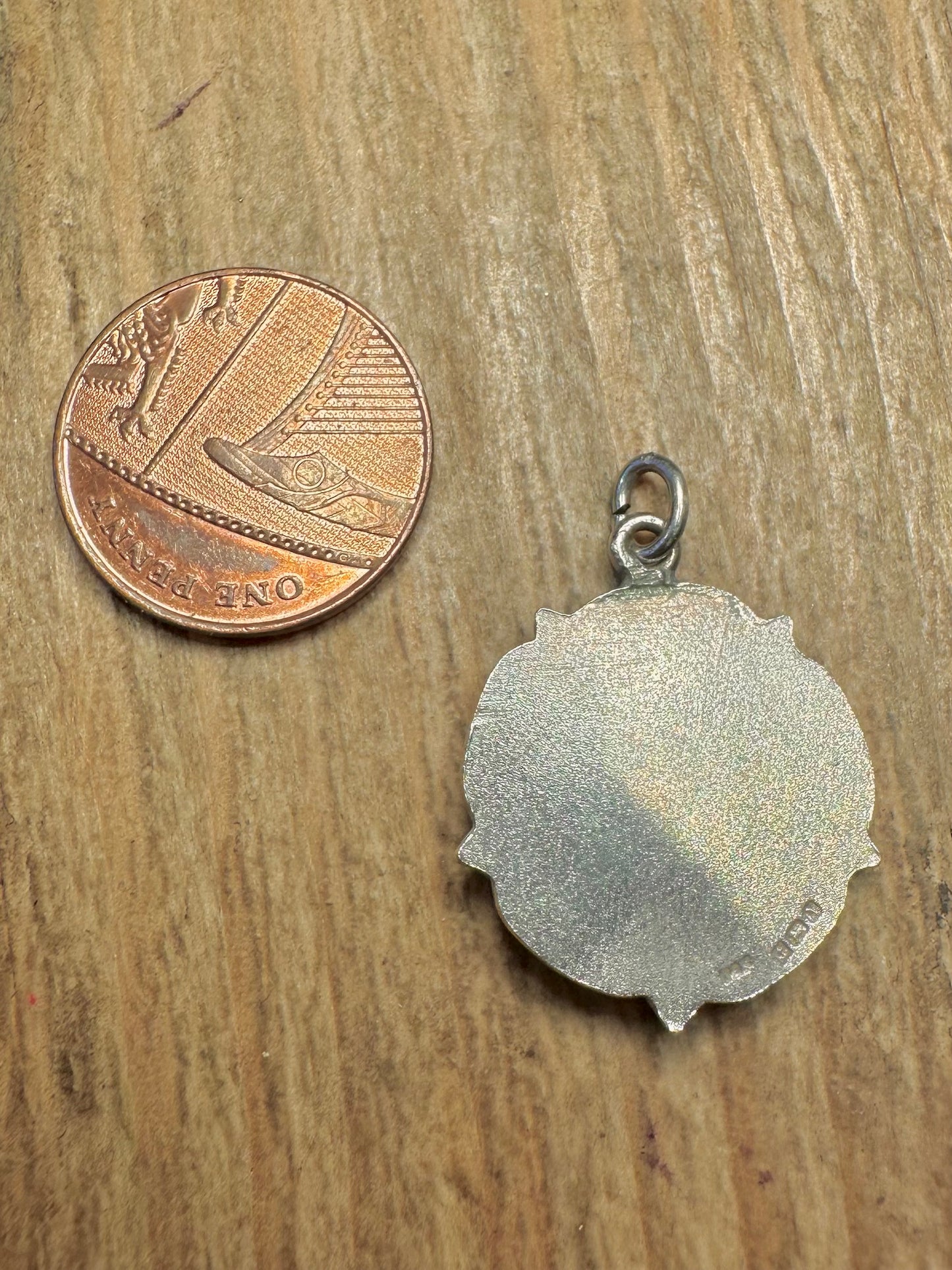 Vintage 1987 Tudor Rose Enamel 925 Sterling Silver Pendant