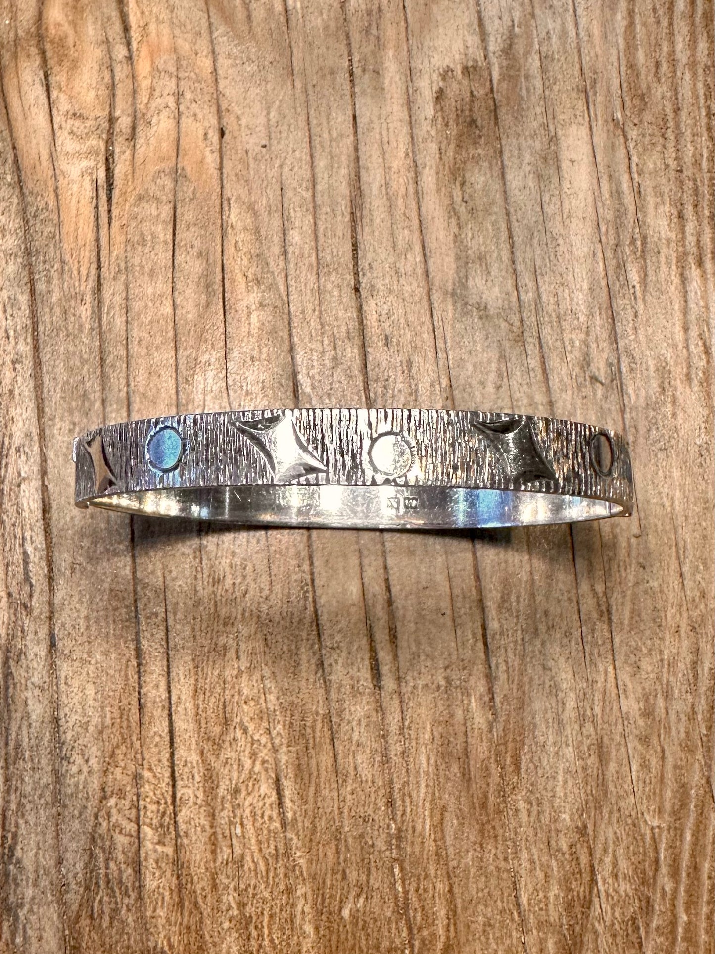 Vintage 1972 Engraved Bark Effect 925 Sterling Silver Bangle