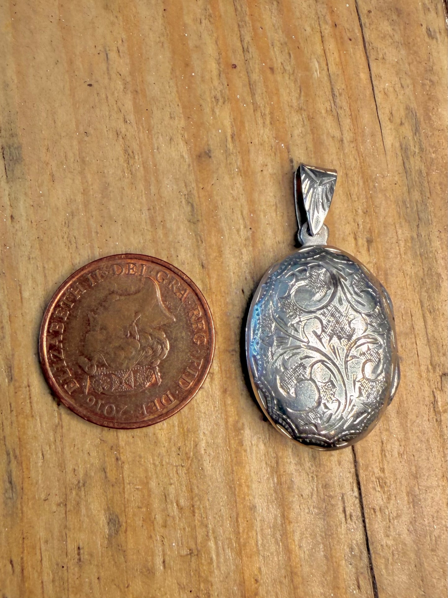 Oval Floral Engraved Locket 925 Sterling Silver Pendant