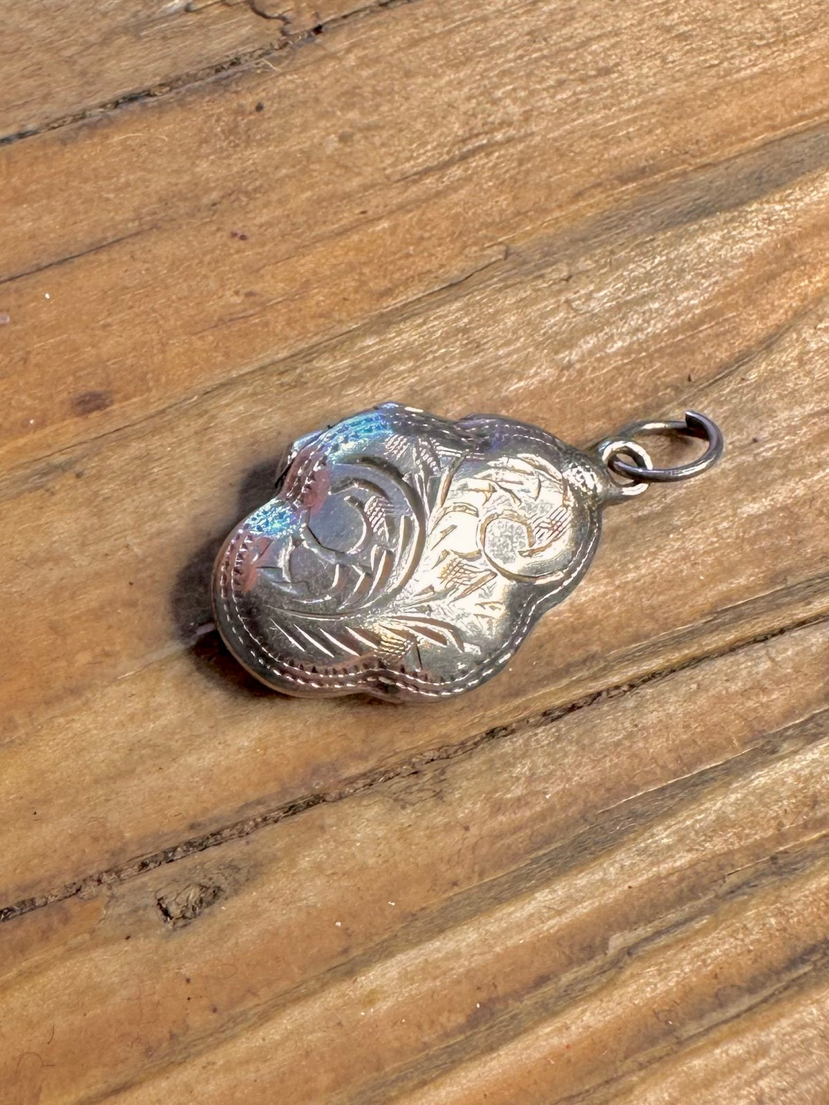 Unique Shape Engraved Design 925 Sterling Silver Locket Pendant