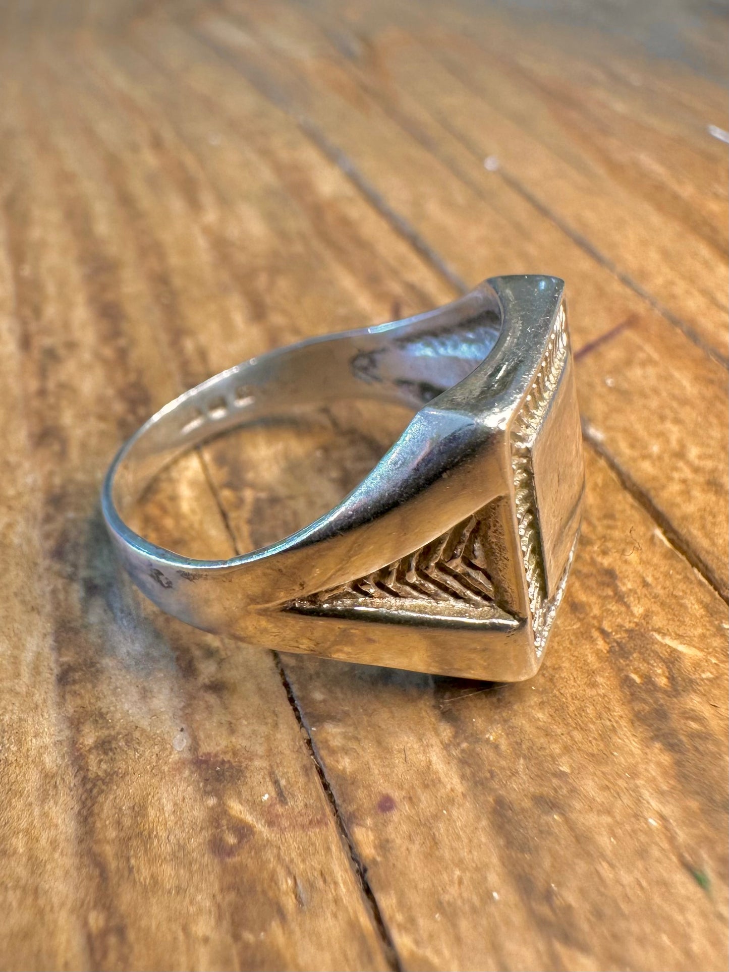 Signet 1974 Square Engraved Textured 925 Sterling Silver Size P Ring