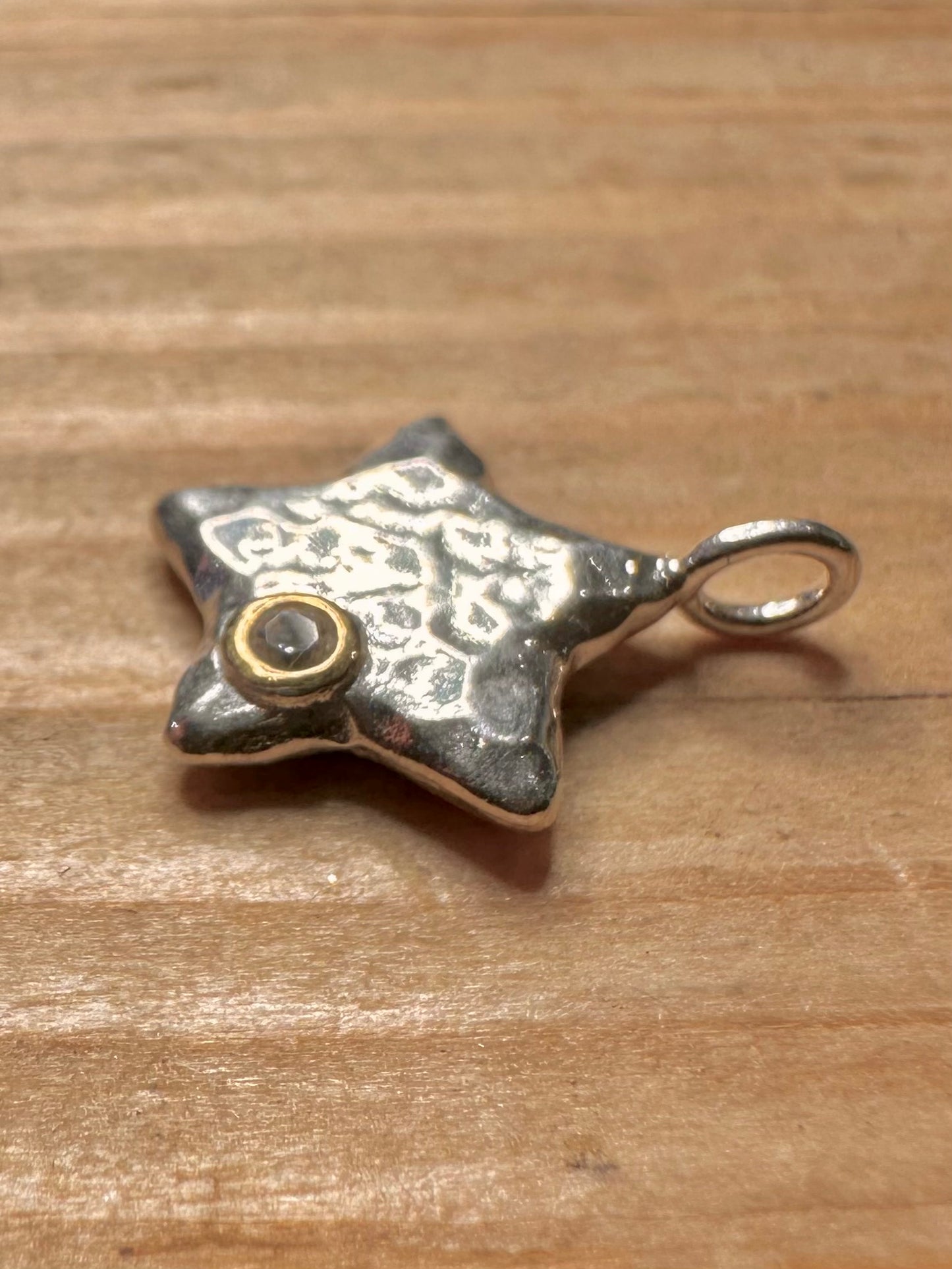 Modern Hammered Star White Stone 925 Sterling Silver Pendant