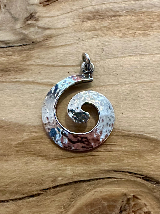 Abstract Hammered Swirl 925 Silver Pendant