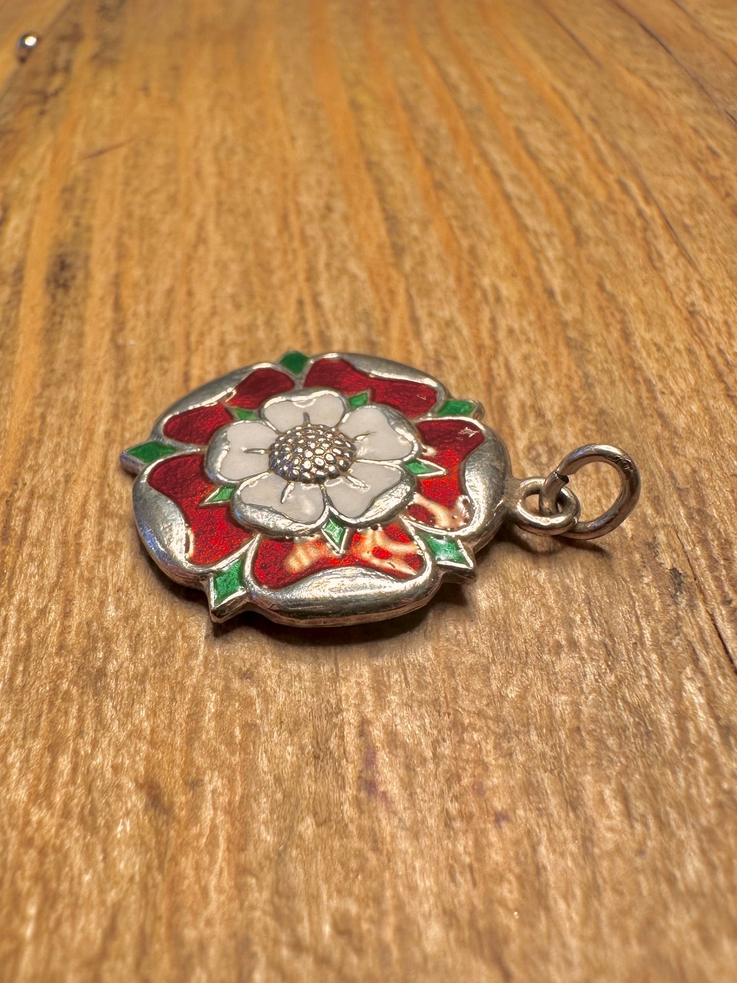 Vintage 1987 Tudor Rose Enamel 925 Sterling Silver Pendant