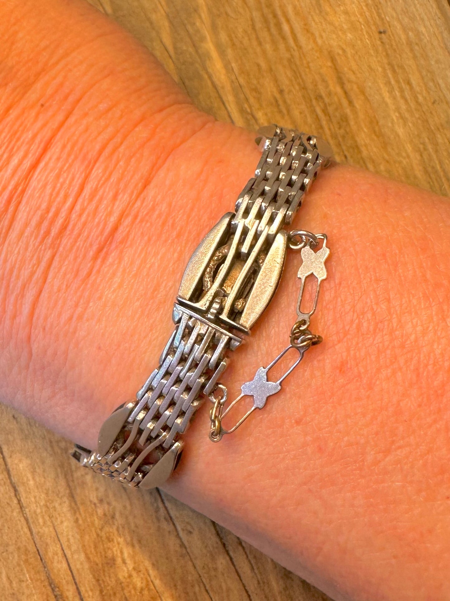 Unique Gated Decorative Link with Safety Chain 800 Silver 7.5 Bracelet