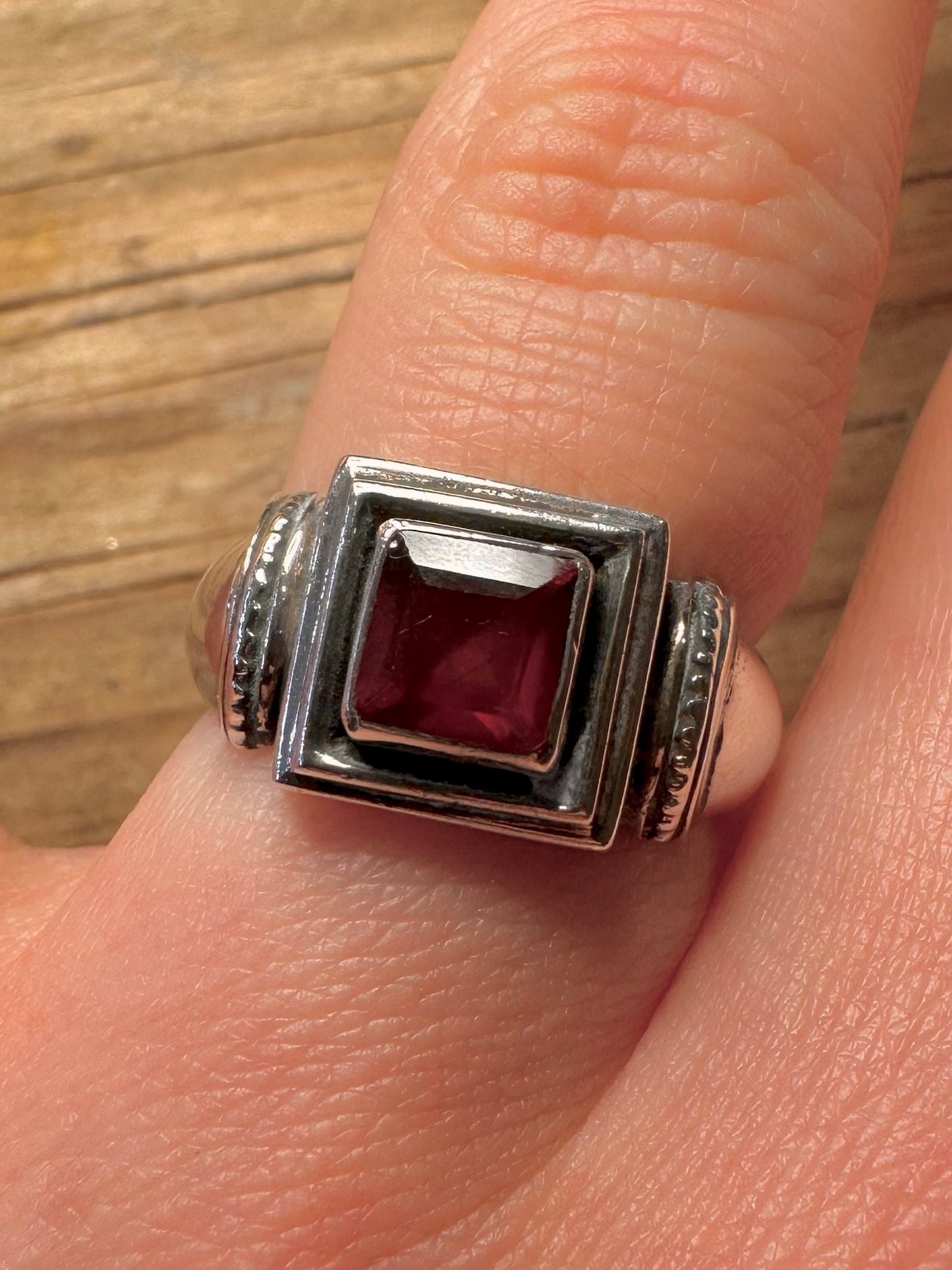 Vintage Garnet Square 925 Sterling Silver Size Q1/2 Ring