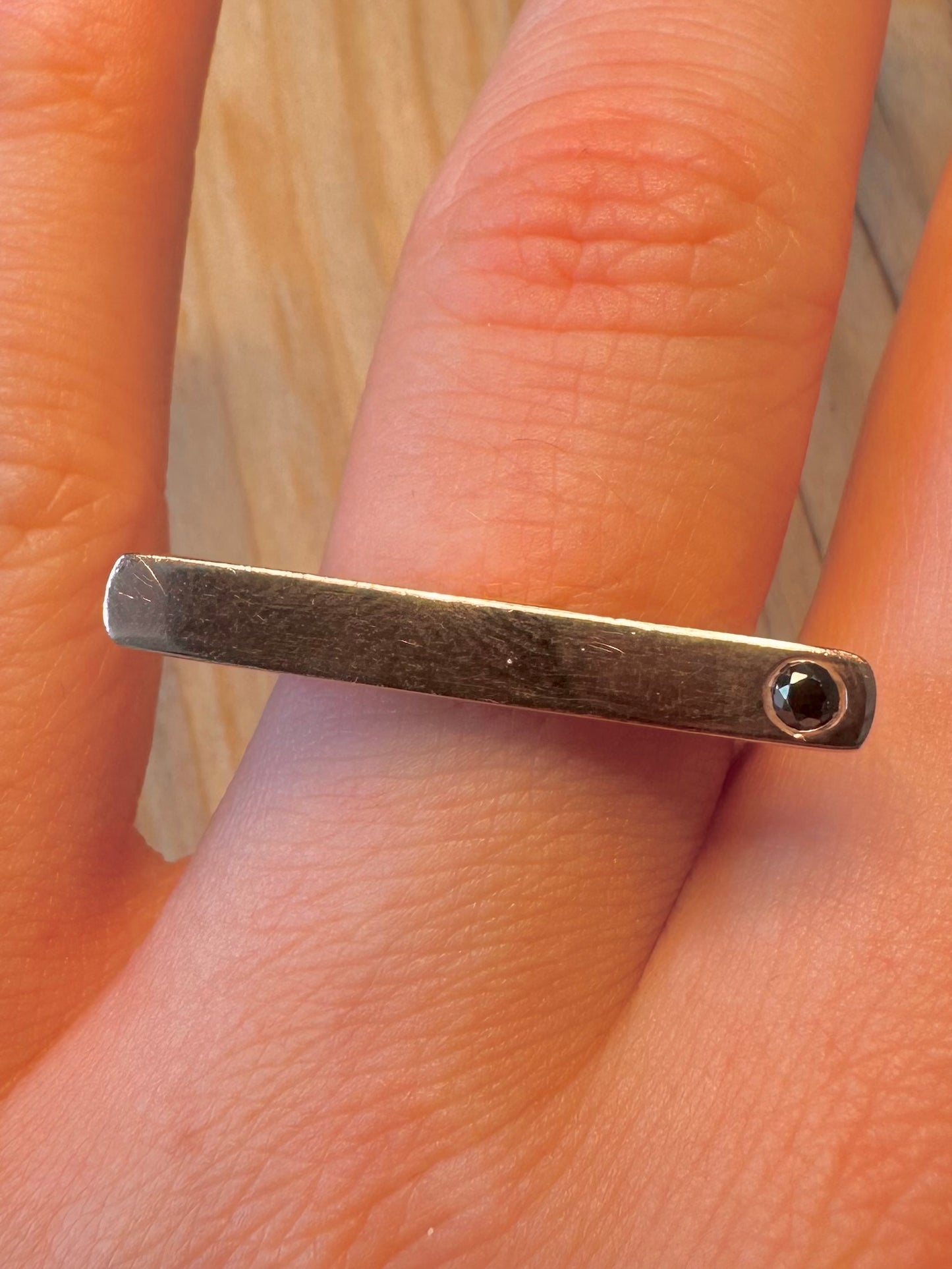 Modern Rose Gold Bar with Dark Stone 925 Silver Size U Ring