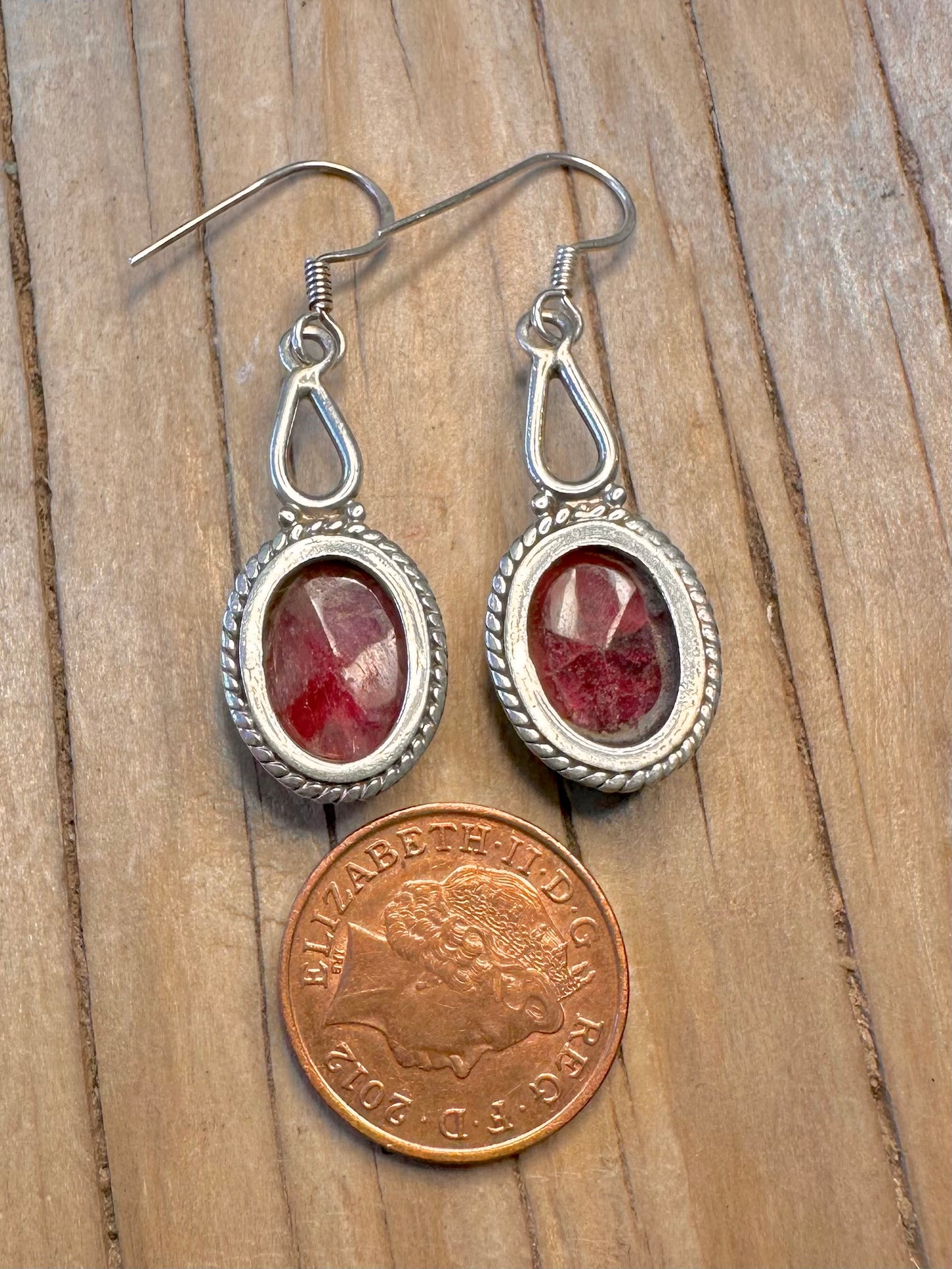 Vintage Ruby Crushed 925 Silver Earrings