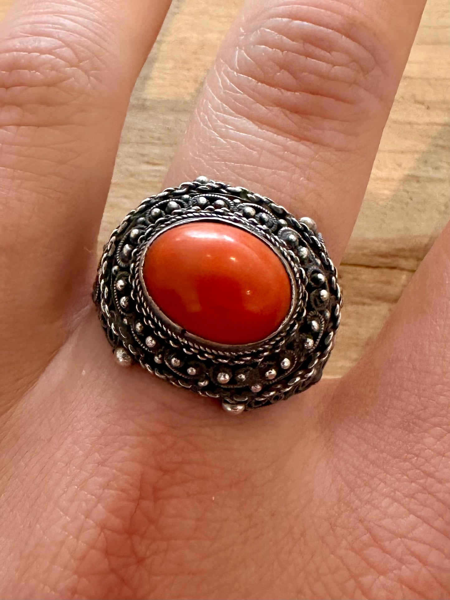 Vintage Coral Ornate Italia 925 Silver Size X Ring