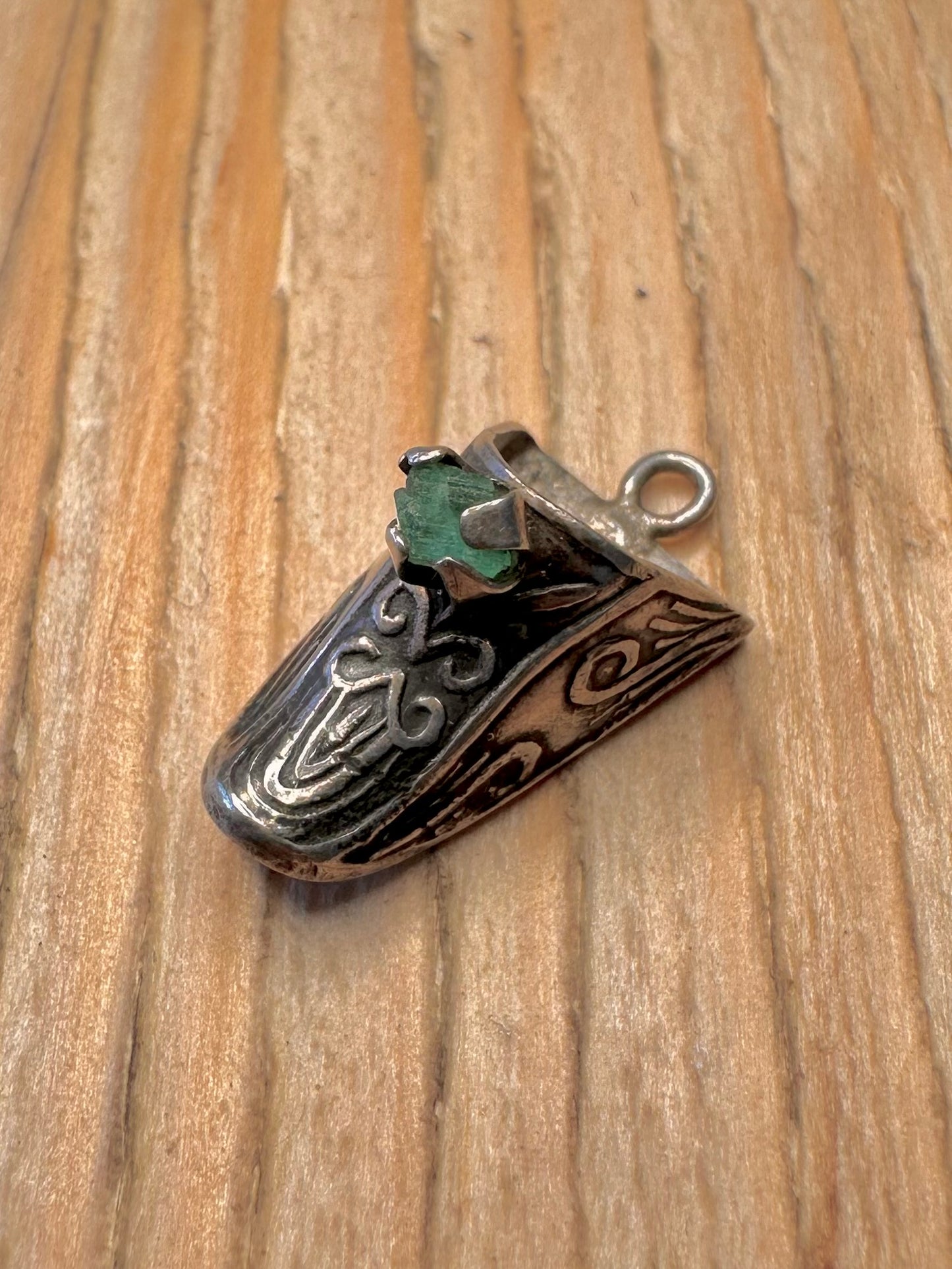 Vintage Ornate Horse Shoe Green Stone Silver Pendant