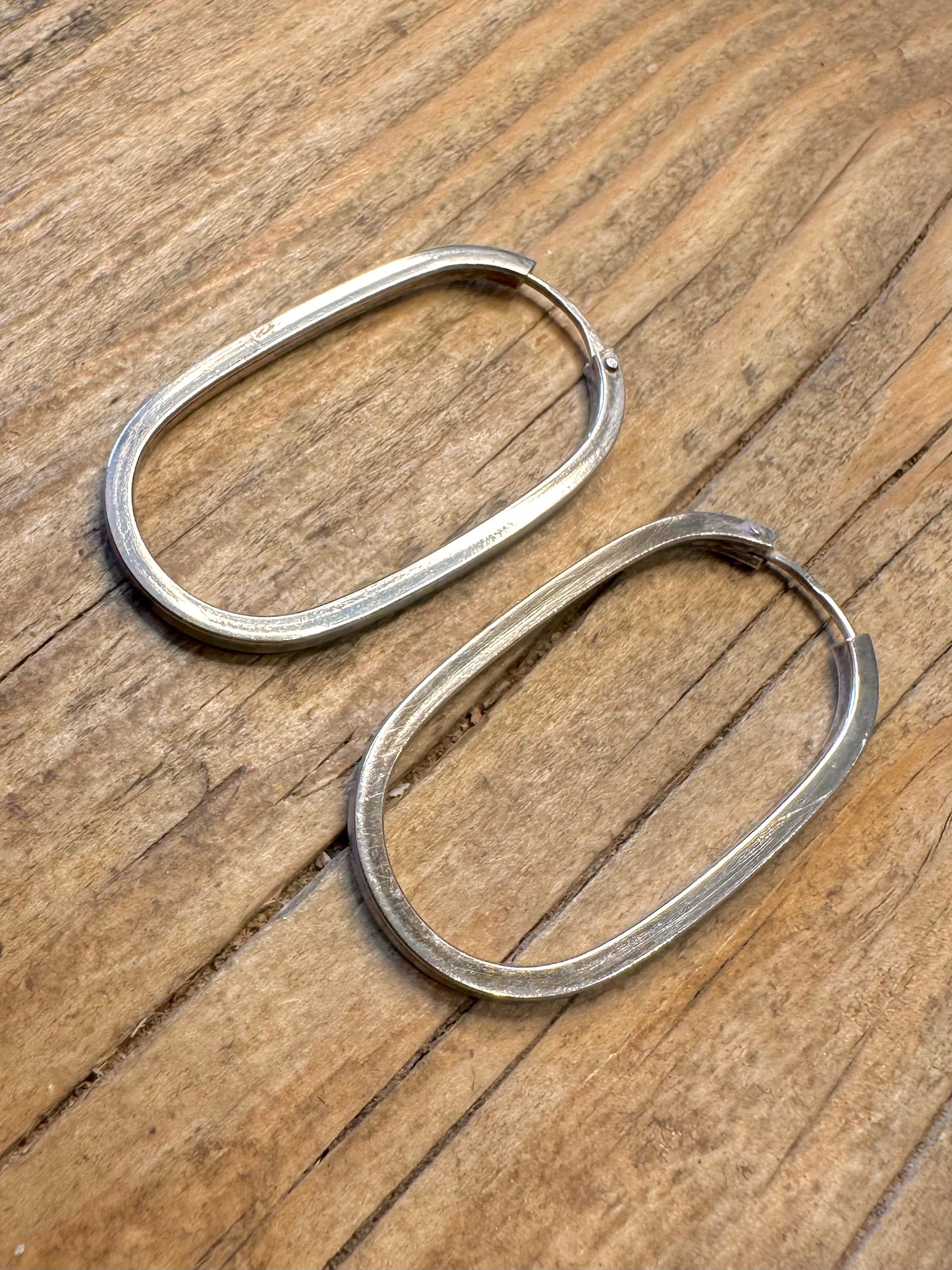 Längliche Creolen aus 925er Sterlingsilber