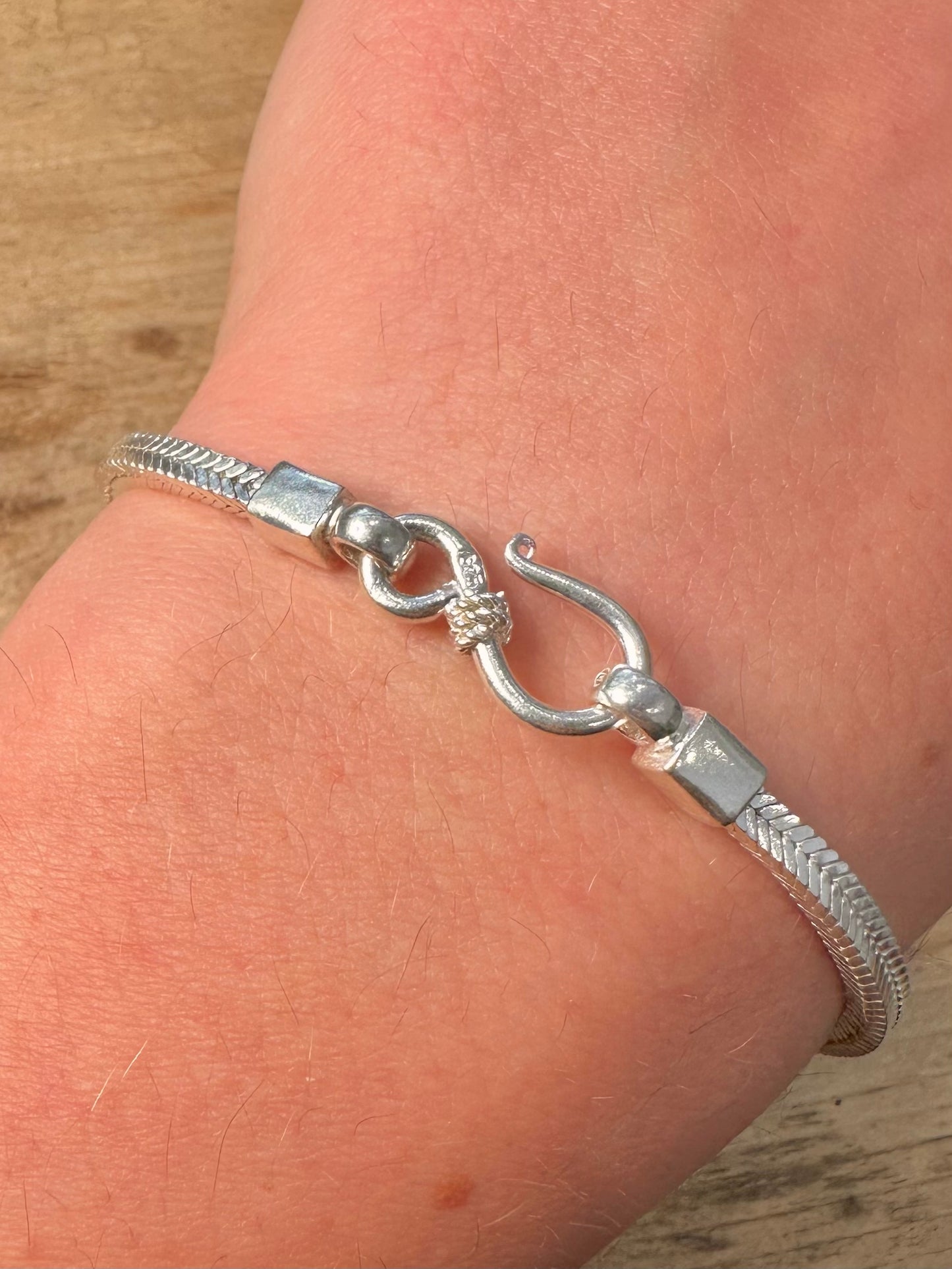 Modern Fox Tail Chain Hook Clasp 925 Silver 7.6 inch Bracelet