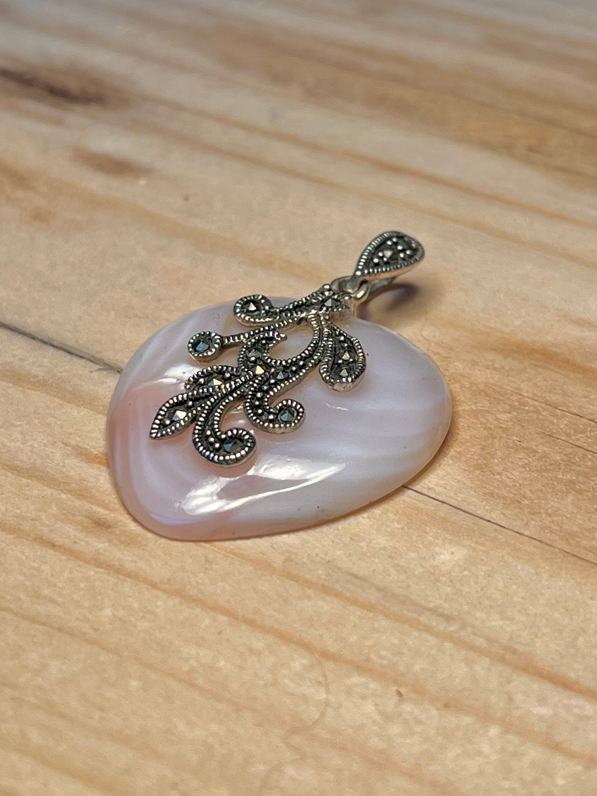 Heart Shaped Pink Mother Of Pearl 925 Sterling Silver Pendant