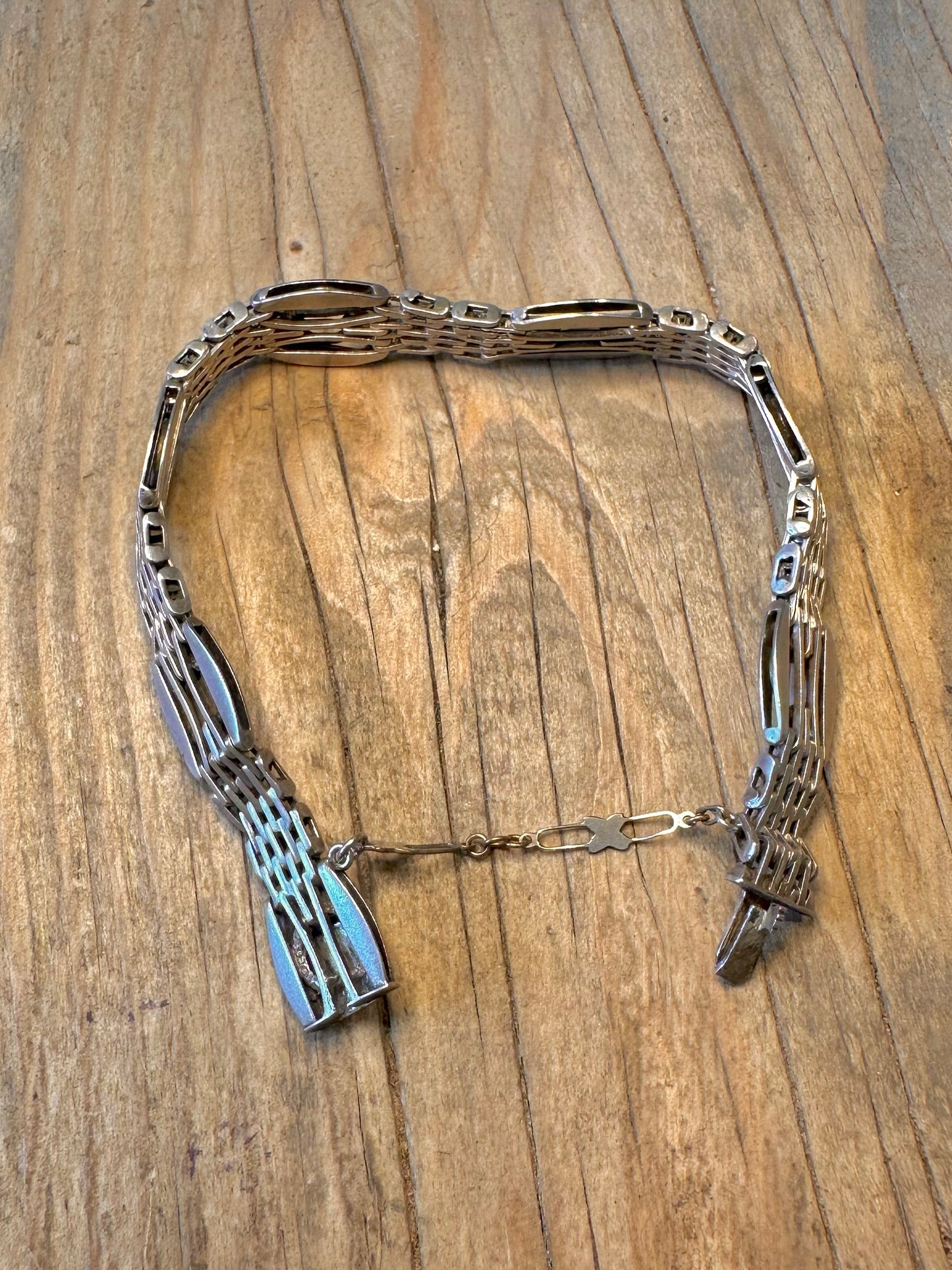 Unique Gated Decorative Link with Safety Chain 800 Silver 7.5 Bracelet