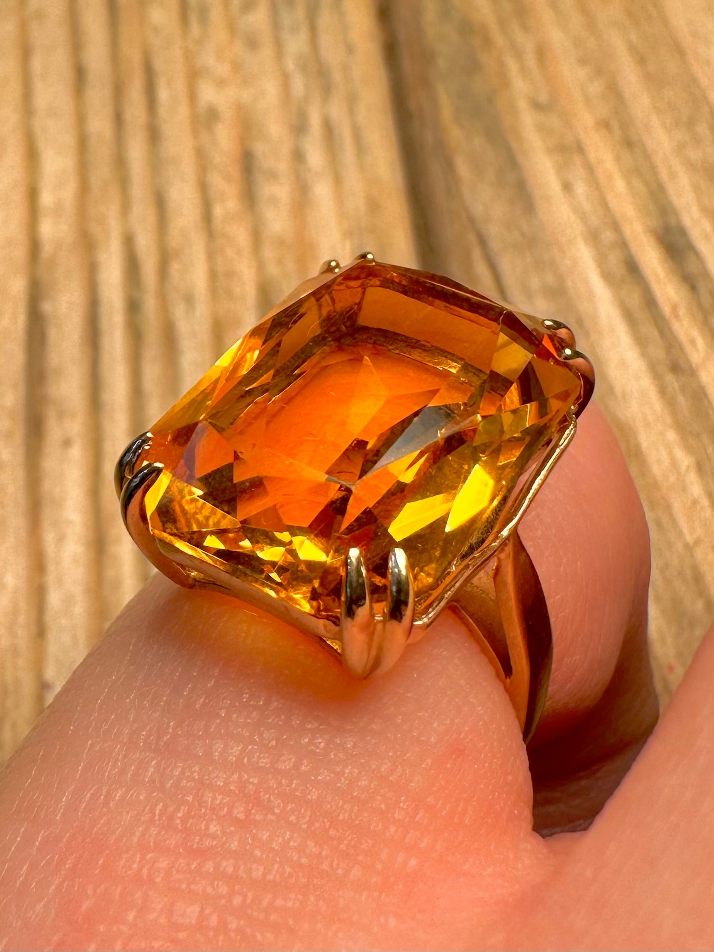 Vintage 1973 9ct Gold Citrine Rectangle Cut Size J Ring