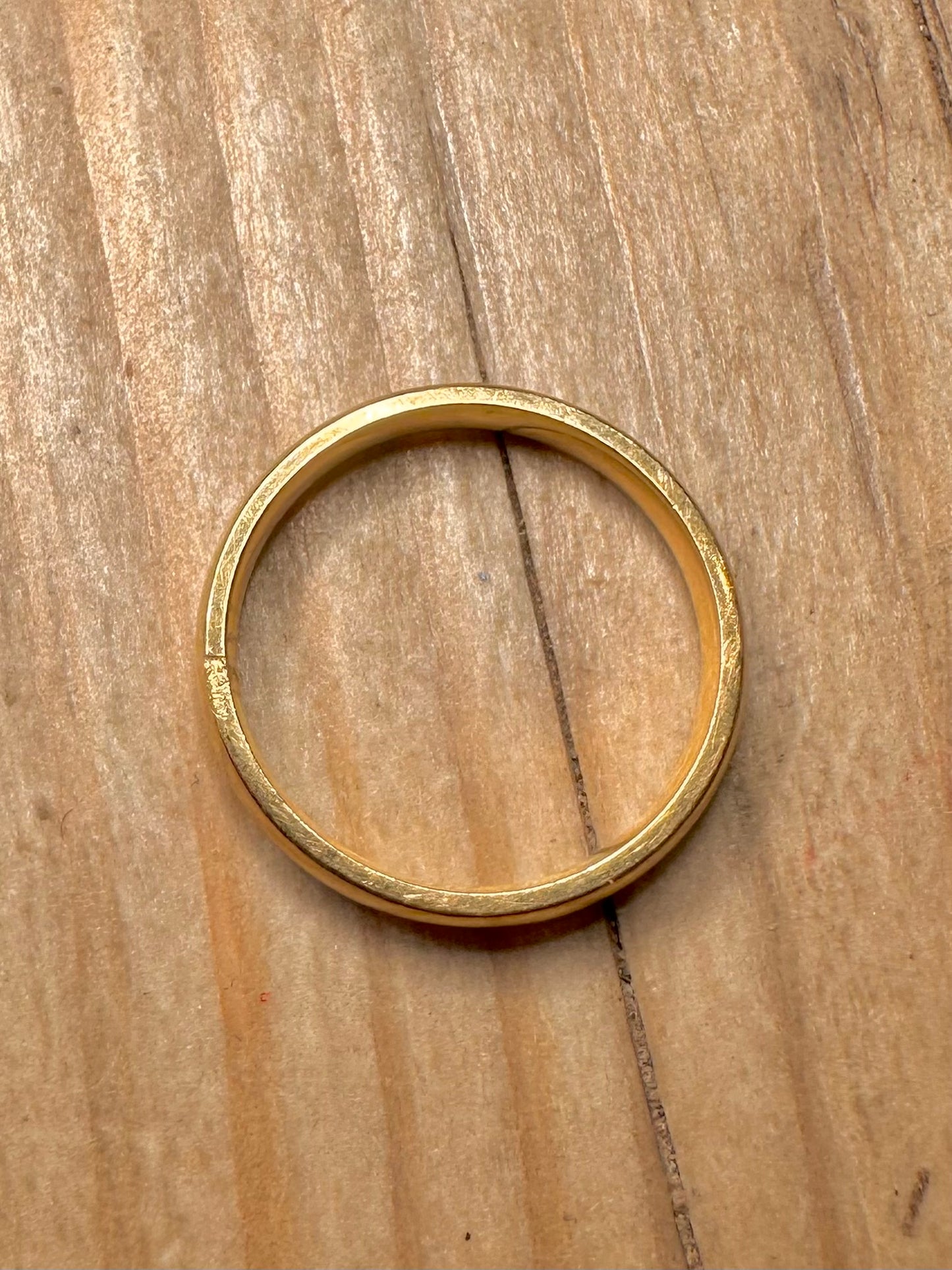 Vintage 18ct Gold Band Size N1/2 Ring