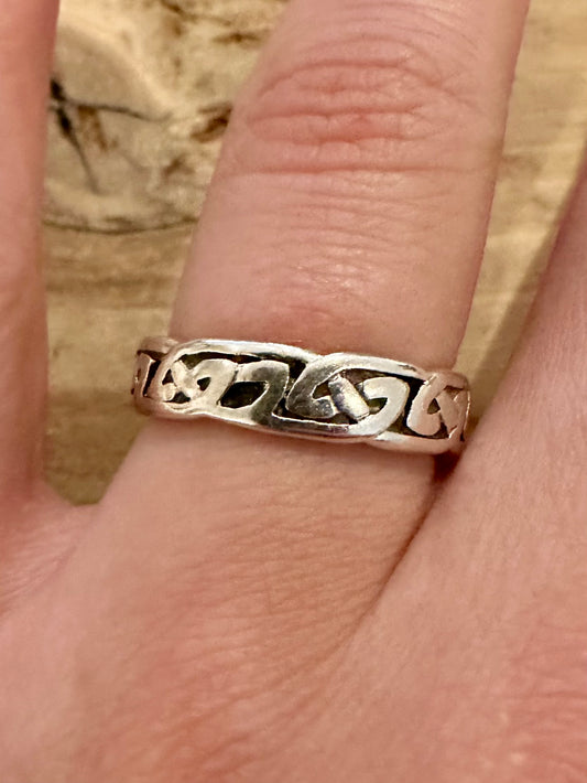 Vintage Celtic Band 925 Silver Size Q Ring