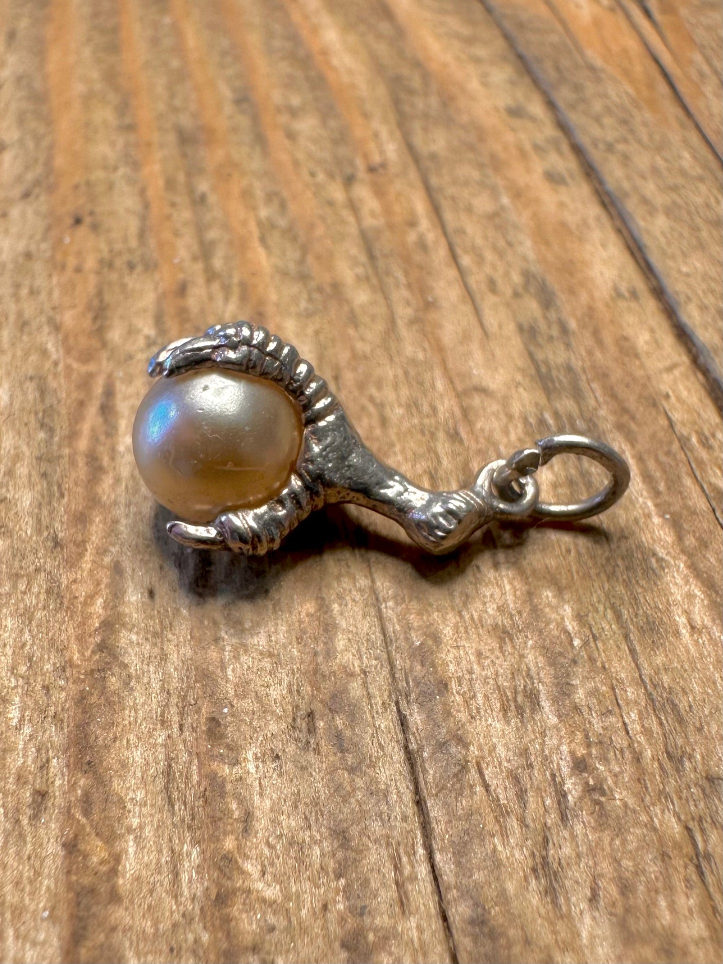 Anhänger 925 Sterling Silber mit Kralle, die eine Imitationsperle hält