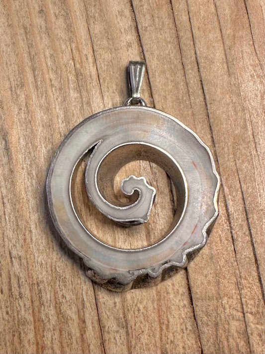 Abstract Carved Seashell Circle 925 Sterling Silver Pendant