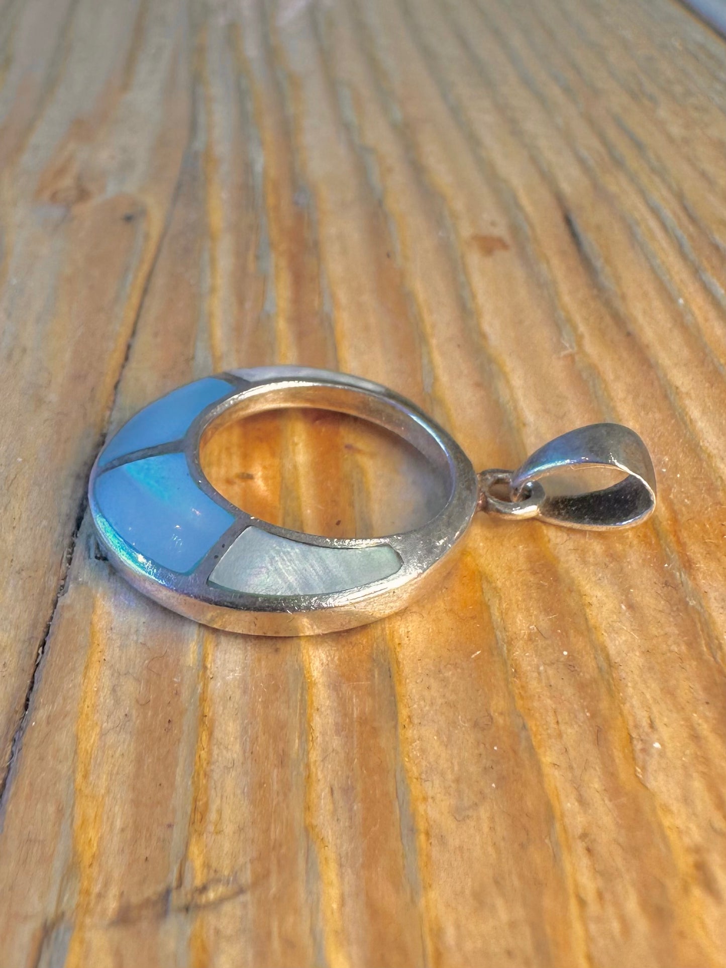 Blue Mother of Pearl Circle 925 Sterling Silver Pendant