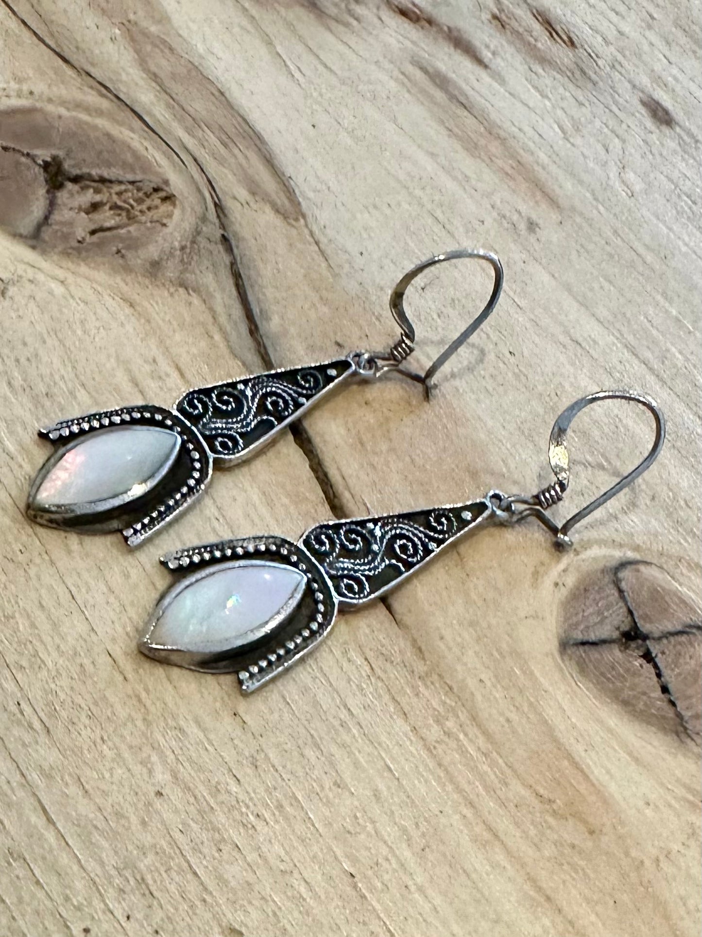 Vintage Ornate Mother of Pearl Dangle 925 Silver Earrings