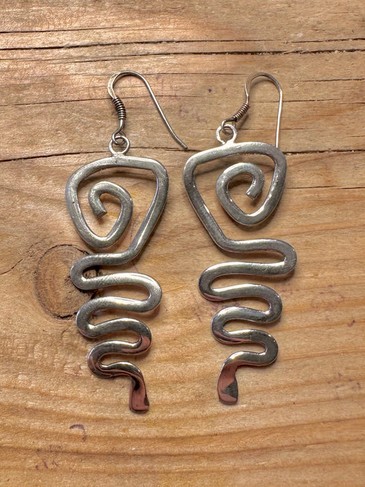 Vintage Ohrringe mit gewelltem Wirbel aus 925er Sterlingsilber