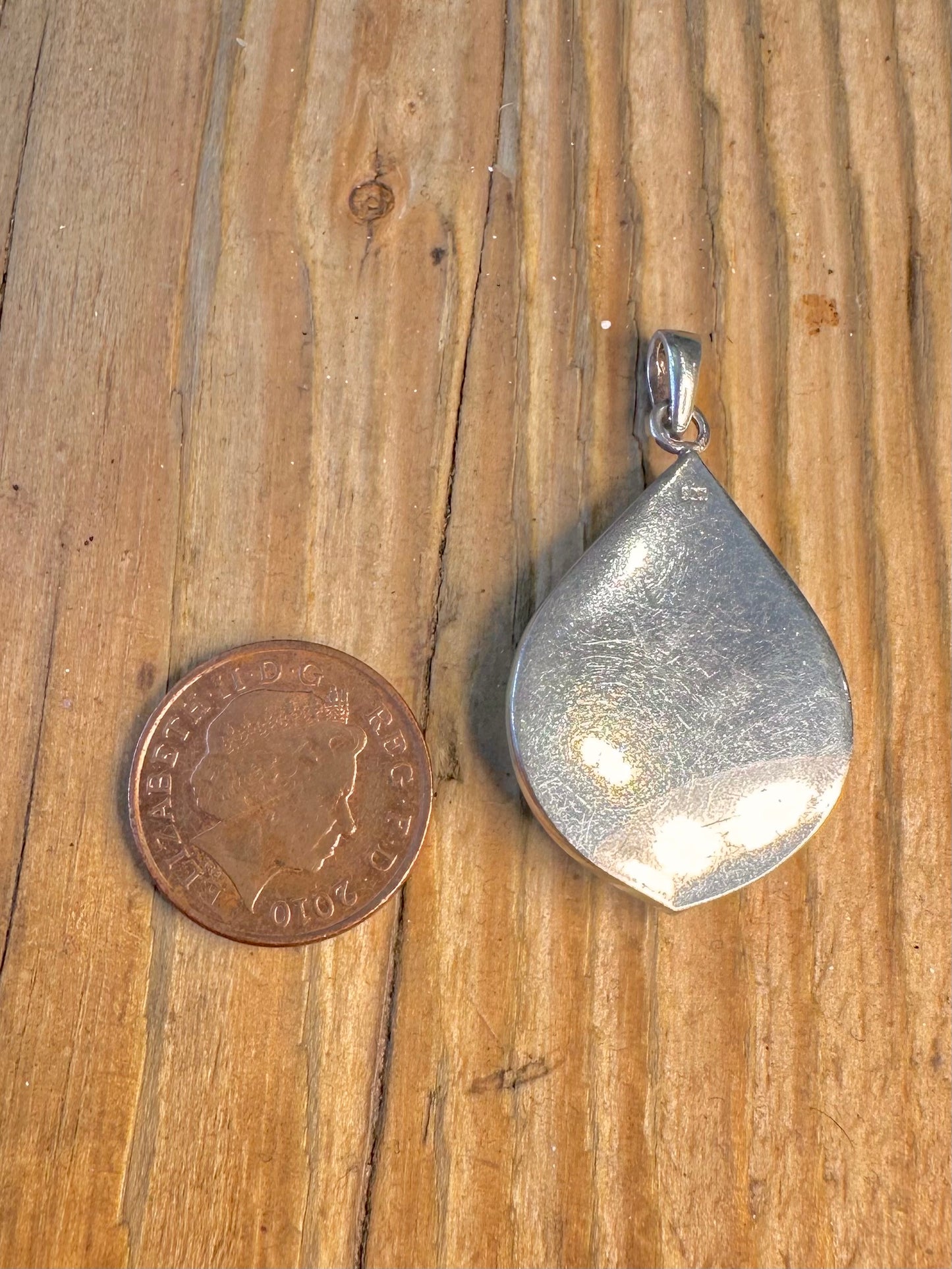 Teardrop Shape Shell 925 Sterling Silver Pendant
