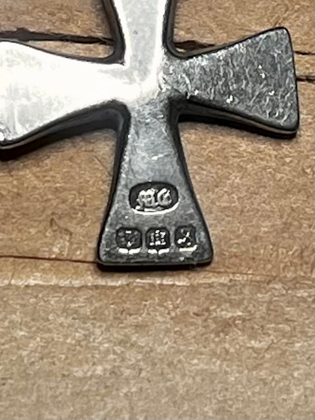 Cross 1973 Edinburgh 925 Sterling Silver Pendant