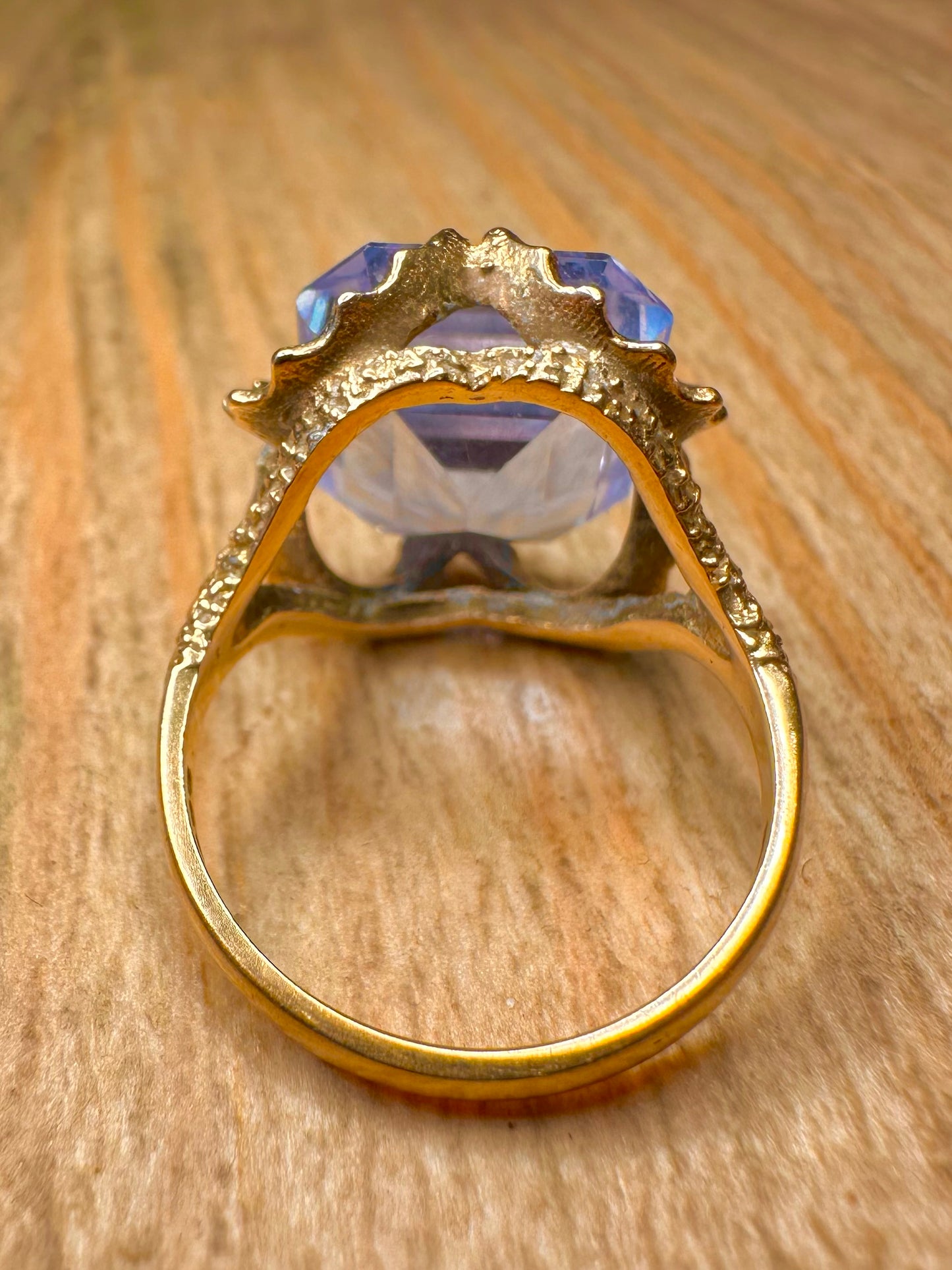 Vintage 1976 9ct Gold Blue Topaz Claw Mount Size M Ring