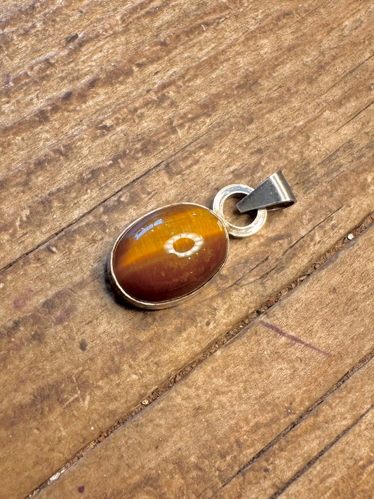Tigers Eye Oval 925 Sterling Silver Pendant