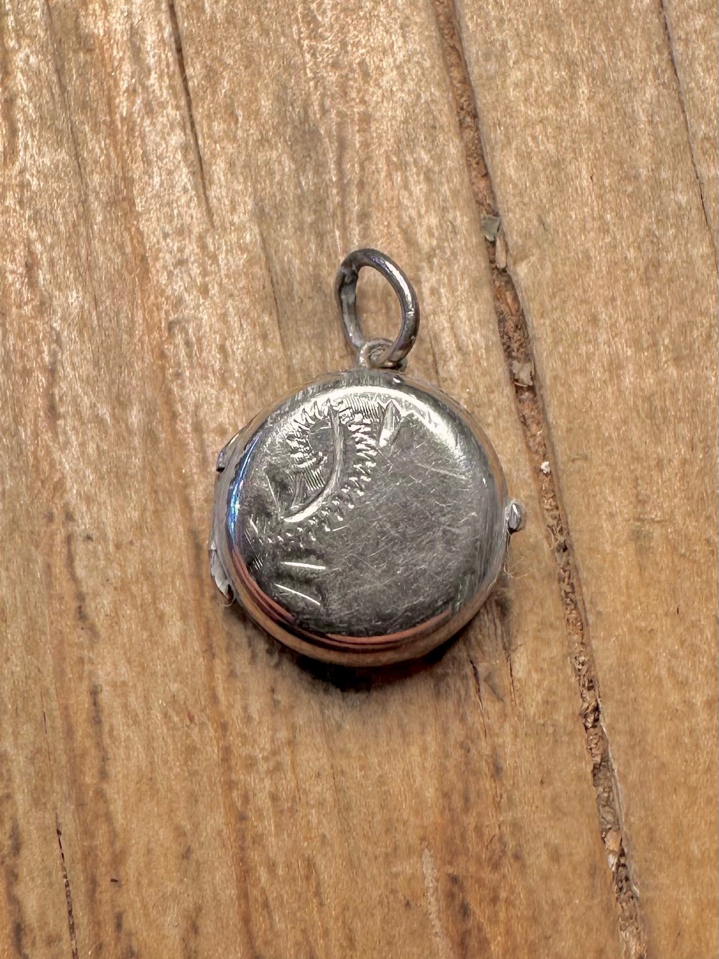 Vintage Engraved Small Circle Locket 925 Sterling Silver Pendant