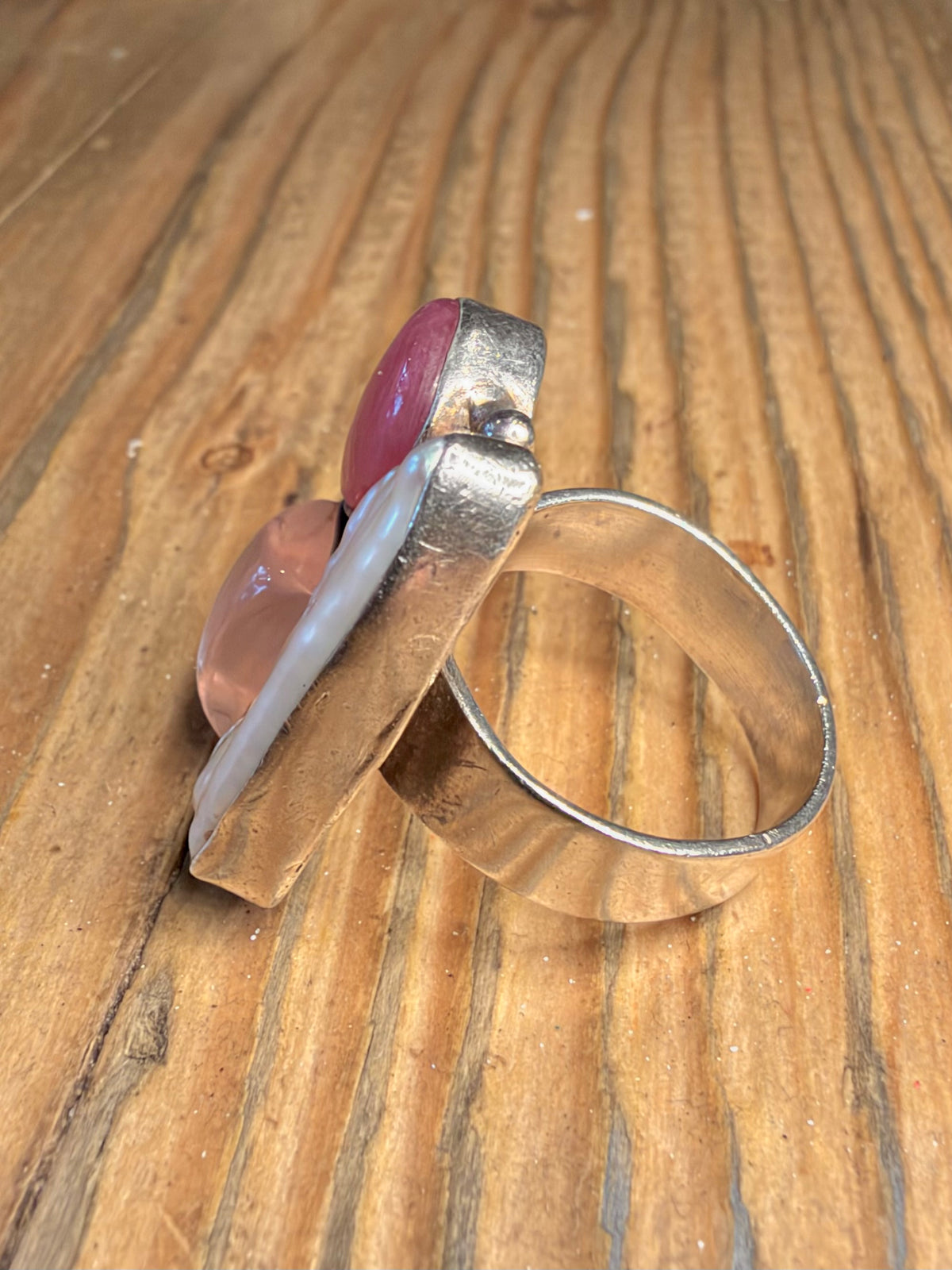 Mother of Pearl Rose Quarts and Red Stone 925 Sterling Silver Size N Ring