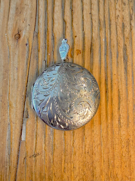 Large 1976 Circle Engraved Design Swirl Locket 925 Sterling Silver Pendant