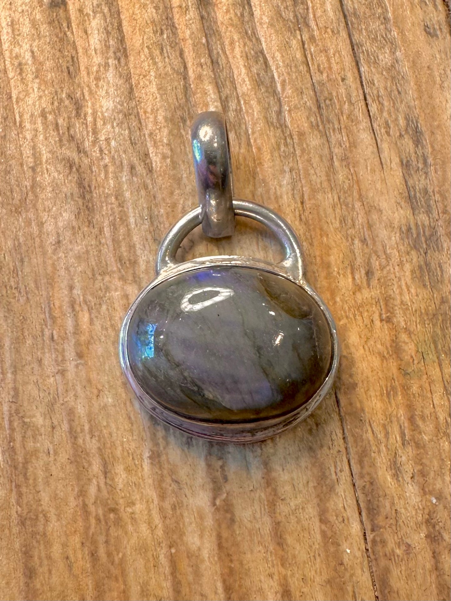 Ovale Labradorit-Anhänger aus 925 Sterling Silber
