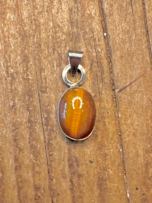 Tigers Eye Oval 925 Sterling Silver Pendant