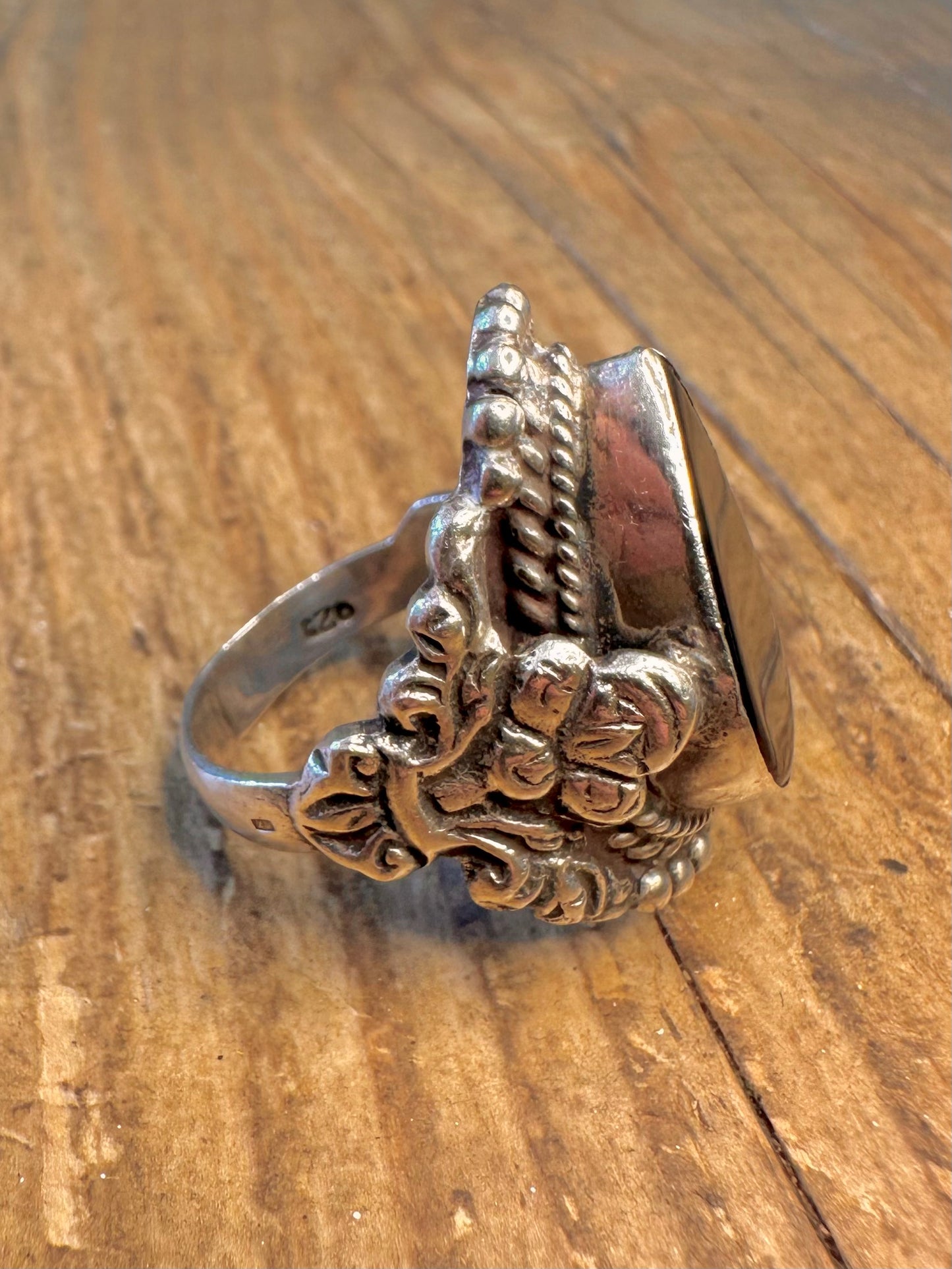 Onyx Pear Shaped Ornate Design 925 Sterling Silver Size R Ring