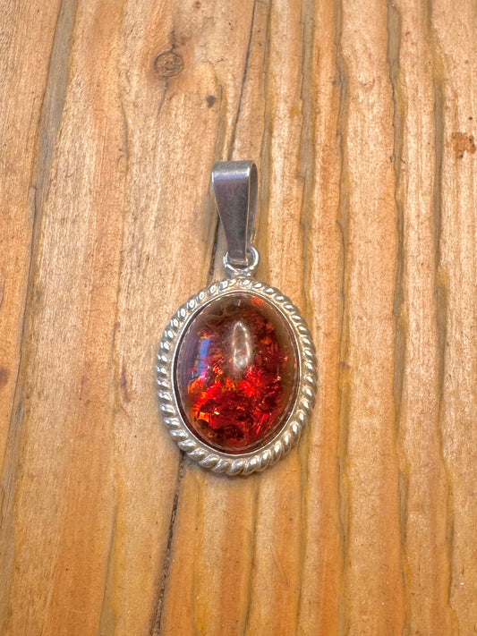 Amber Oval Rope Style Setting 925 Sterling Silver Pendant