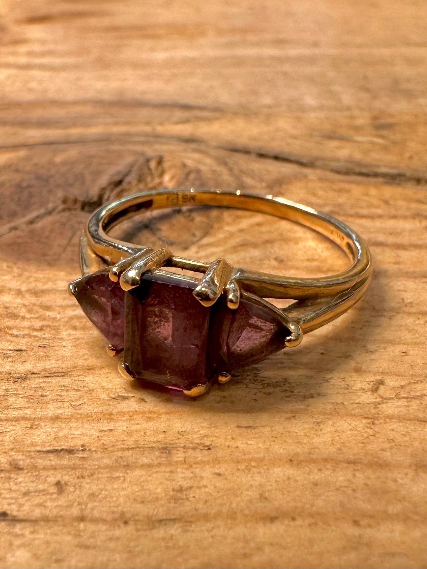 Vintage 9ct Gold Amethyst 375 Size P1/2 Ring