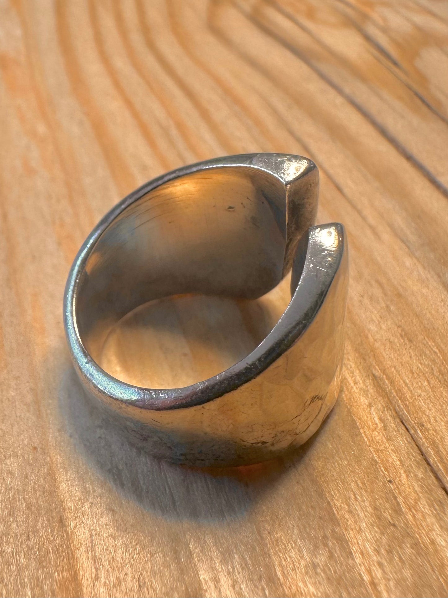Abstract Gap Hammered 925 Silver Size M Ring