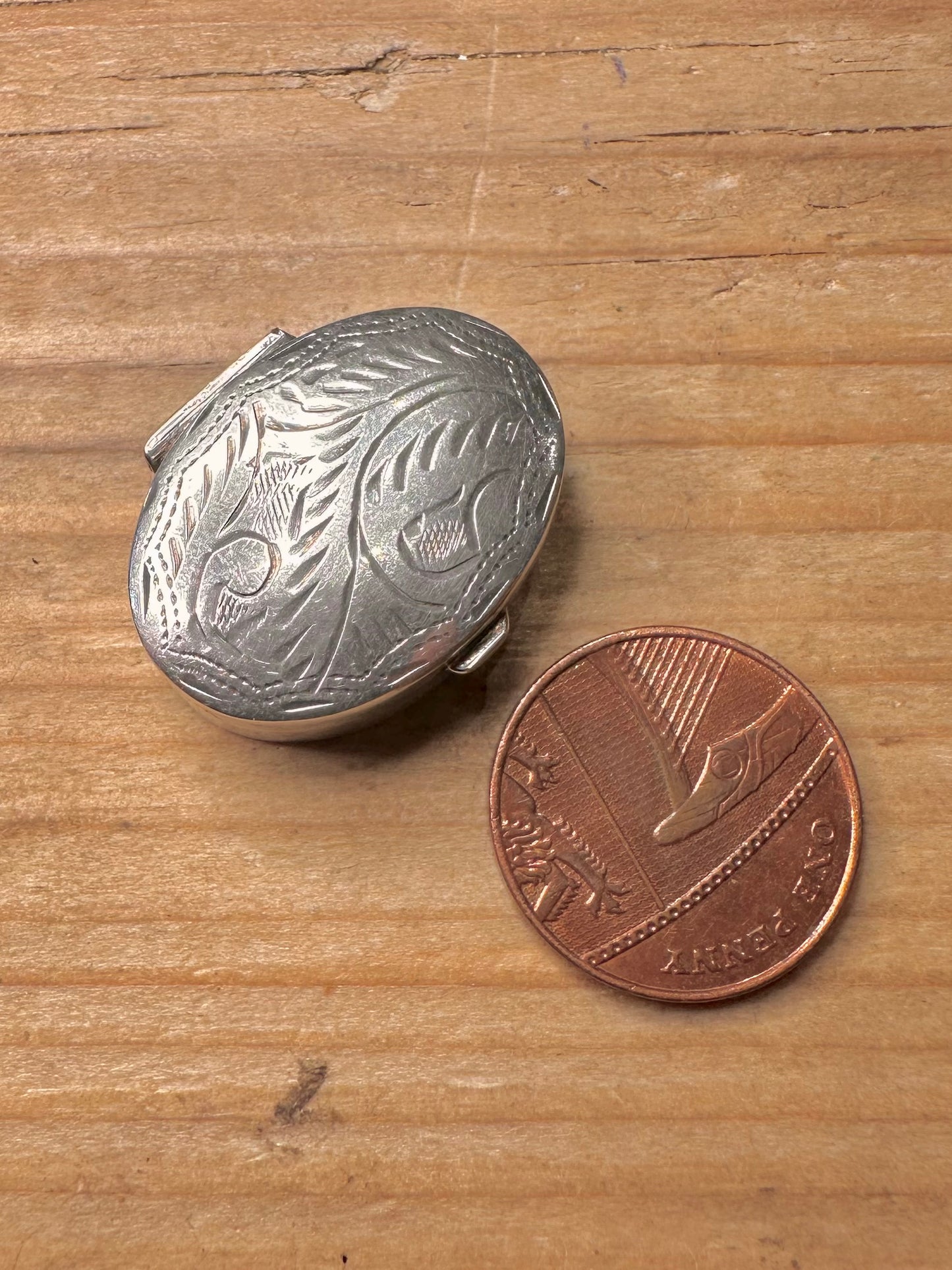 Vintage 1994 Engraved Pill Box 925 Sterling Silver Collectable