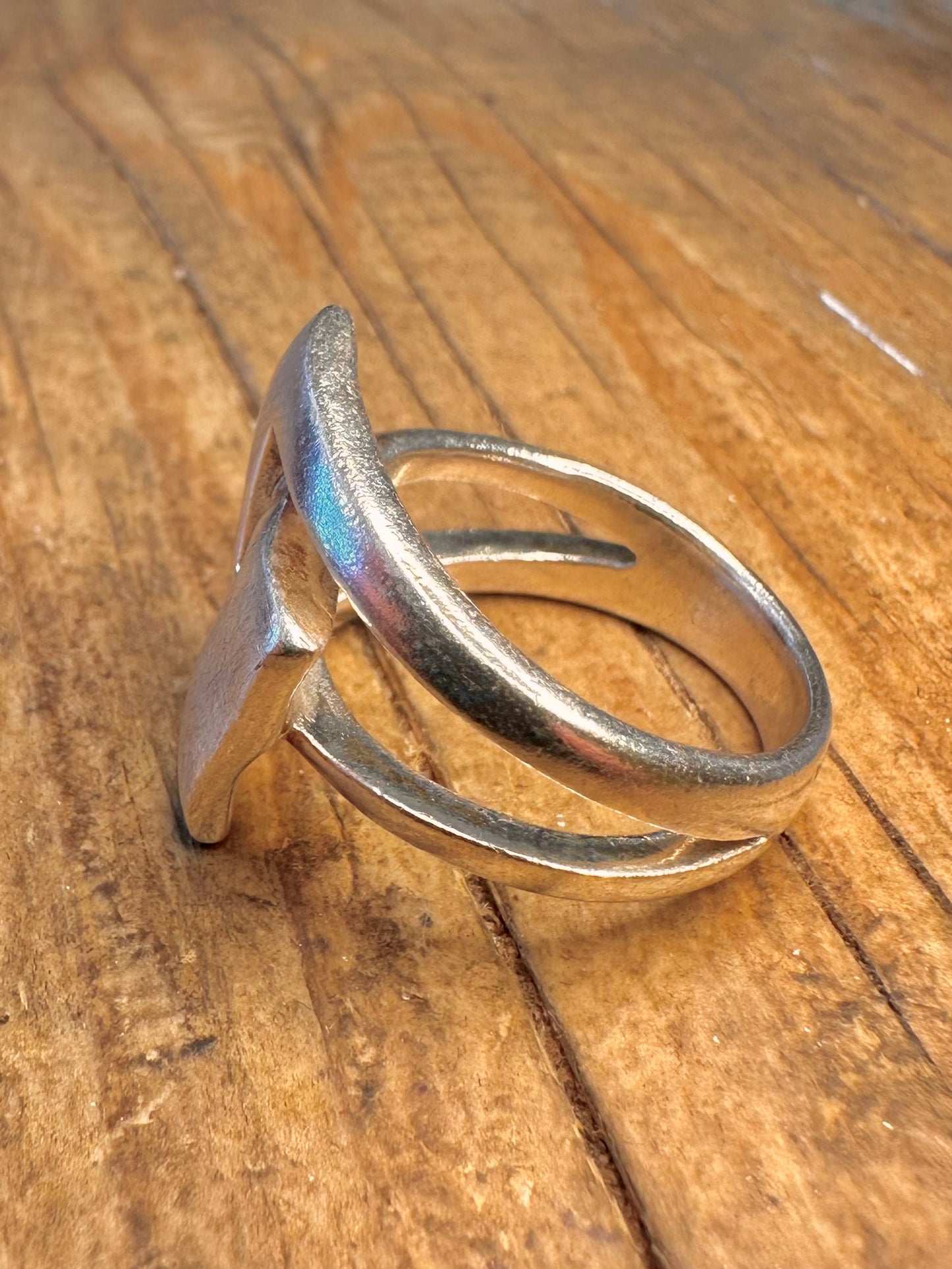 Abstrakter ineinandergreifender quadratischer 925er Sterlingsilber-Ring Größe P
