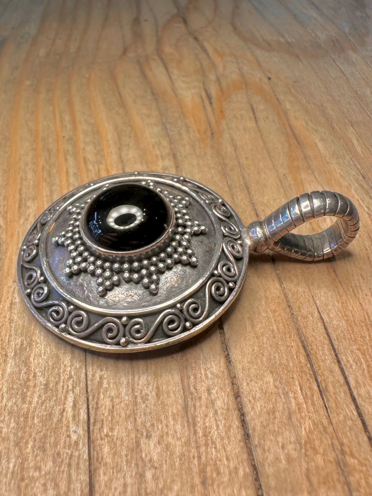 Vintage Onyx Ornate 925 Sterling Silver Suarti Pendant