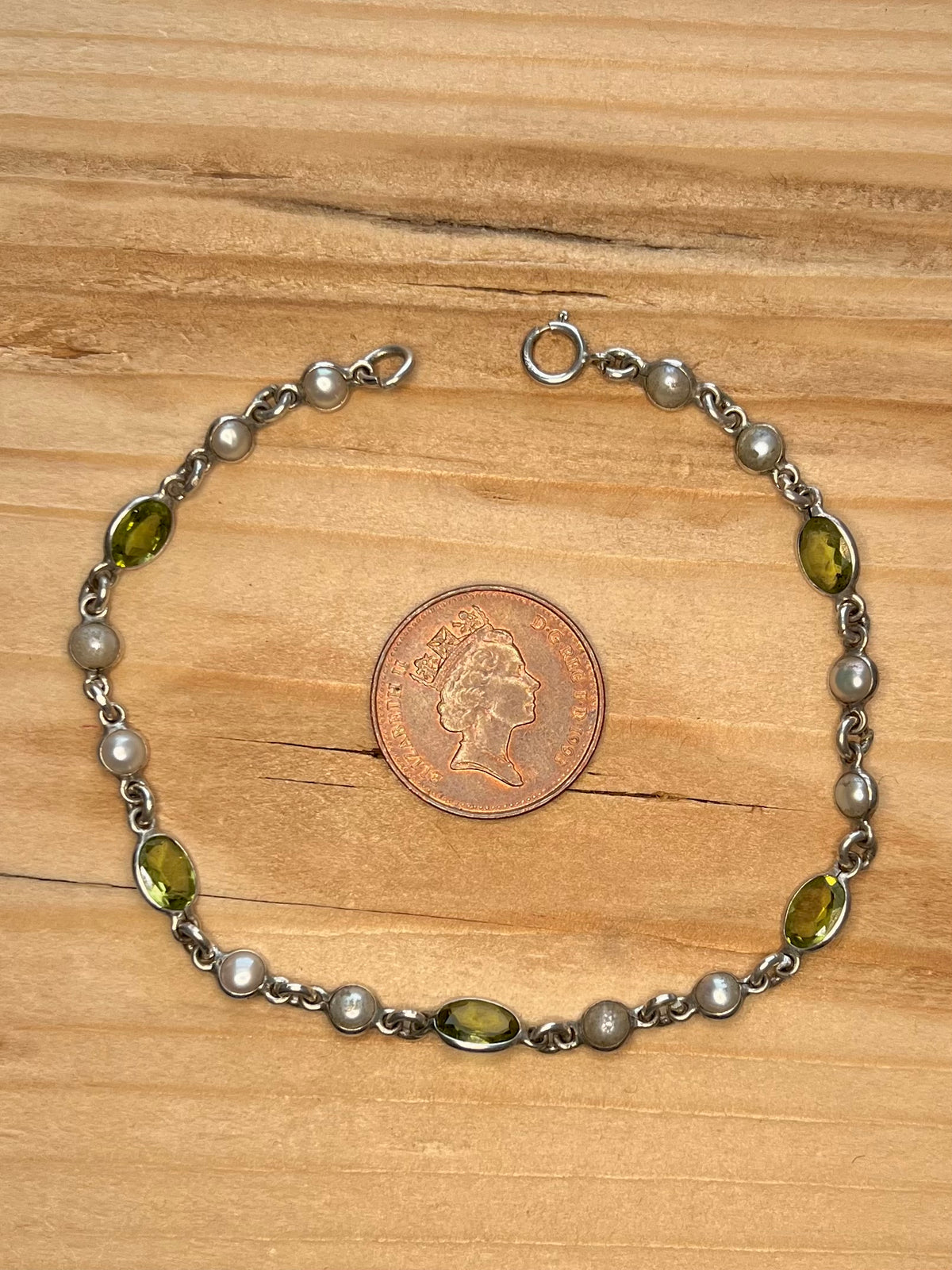 Delicate Pearl and Peridot 925 Sterling Silver 7.75 Inch Bracelet