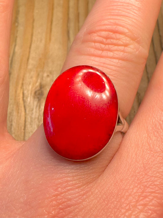 Vintage polierter roter Korallen-Ring aus 925er Sterlingsilber, Größe Q