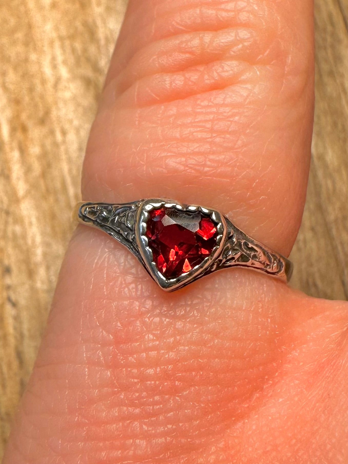 Vintage Garnet Heart 925 Sterling Silver Size K Ring