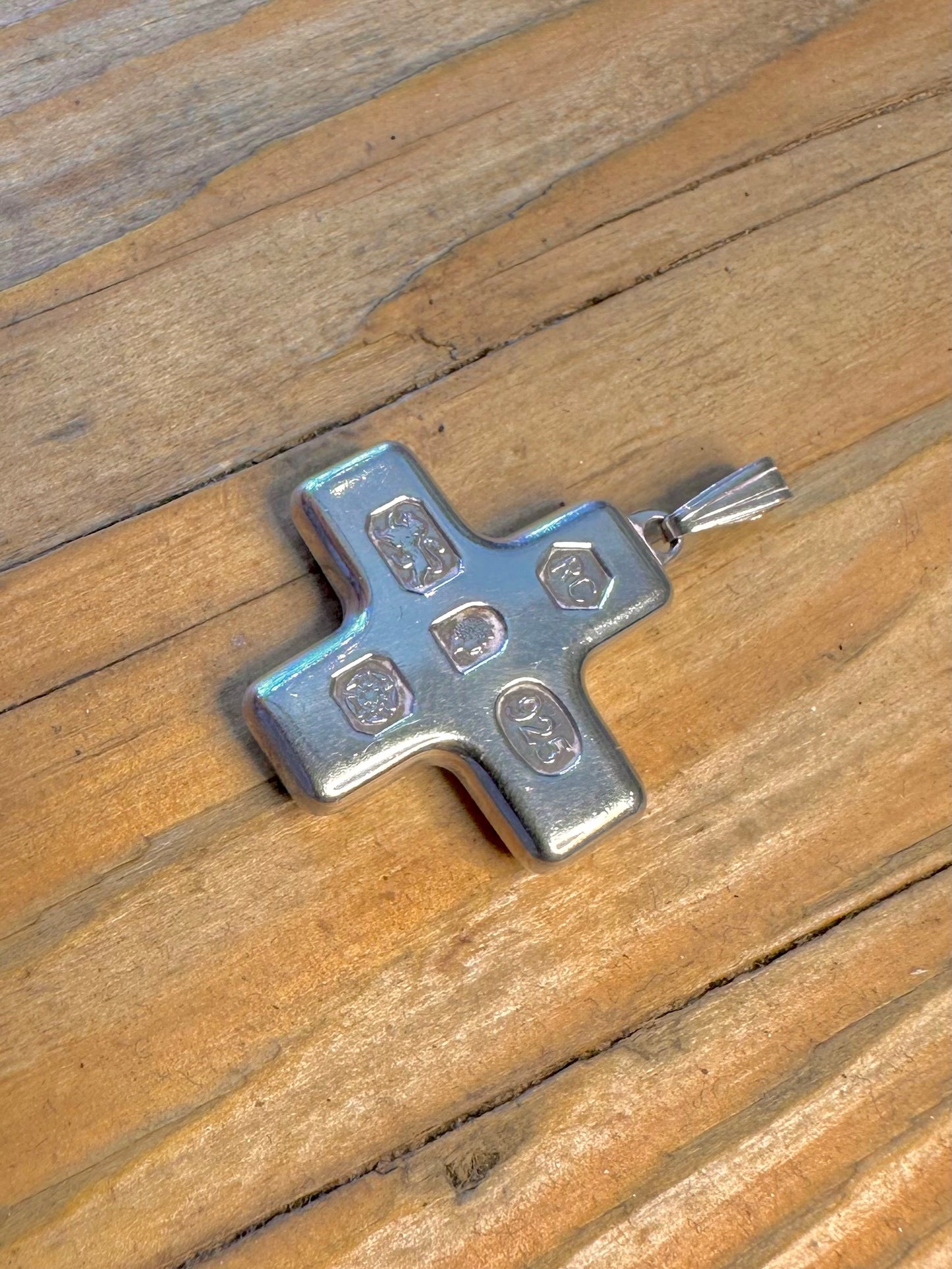 Ingot Cross 1977 Maker RC Sheffield 925 Sterling Silver Pendant