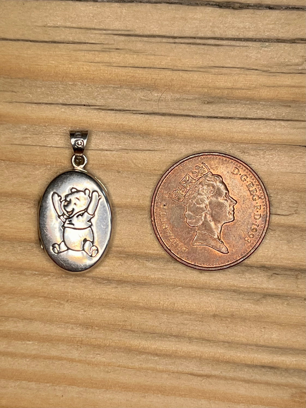 Winnie-The-Pooh Oval Locket 925 Sterling Silver Pendant