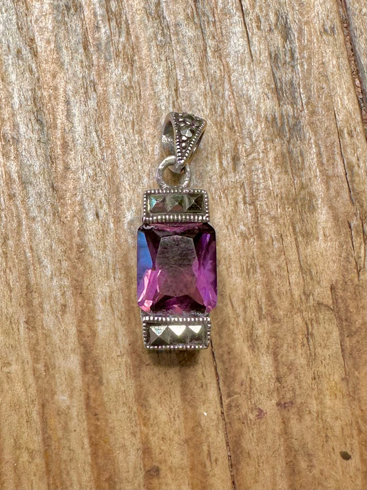 Lila Rechteck-Edelstein und Markasit 925 Sterling Silber Anhänger
